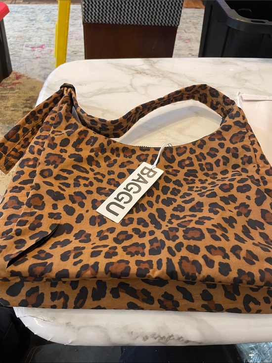 BAGGU Handbags - Baggu cheetah print bag NWT